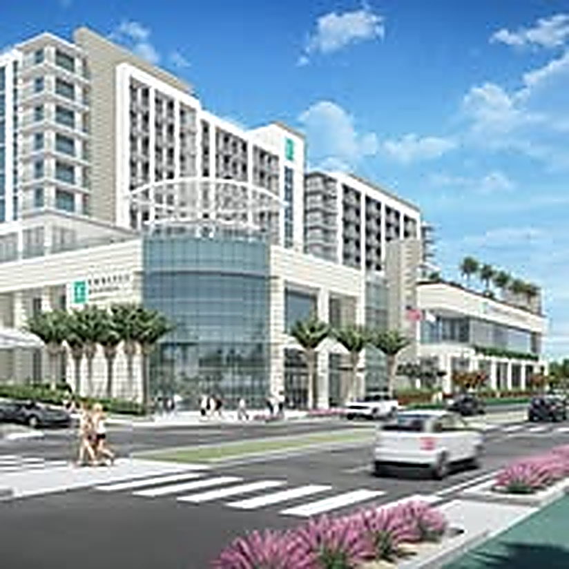 Beachfront hotel and retail plaza